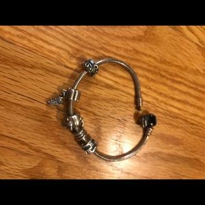Pandora Charm bracelet (silver)